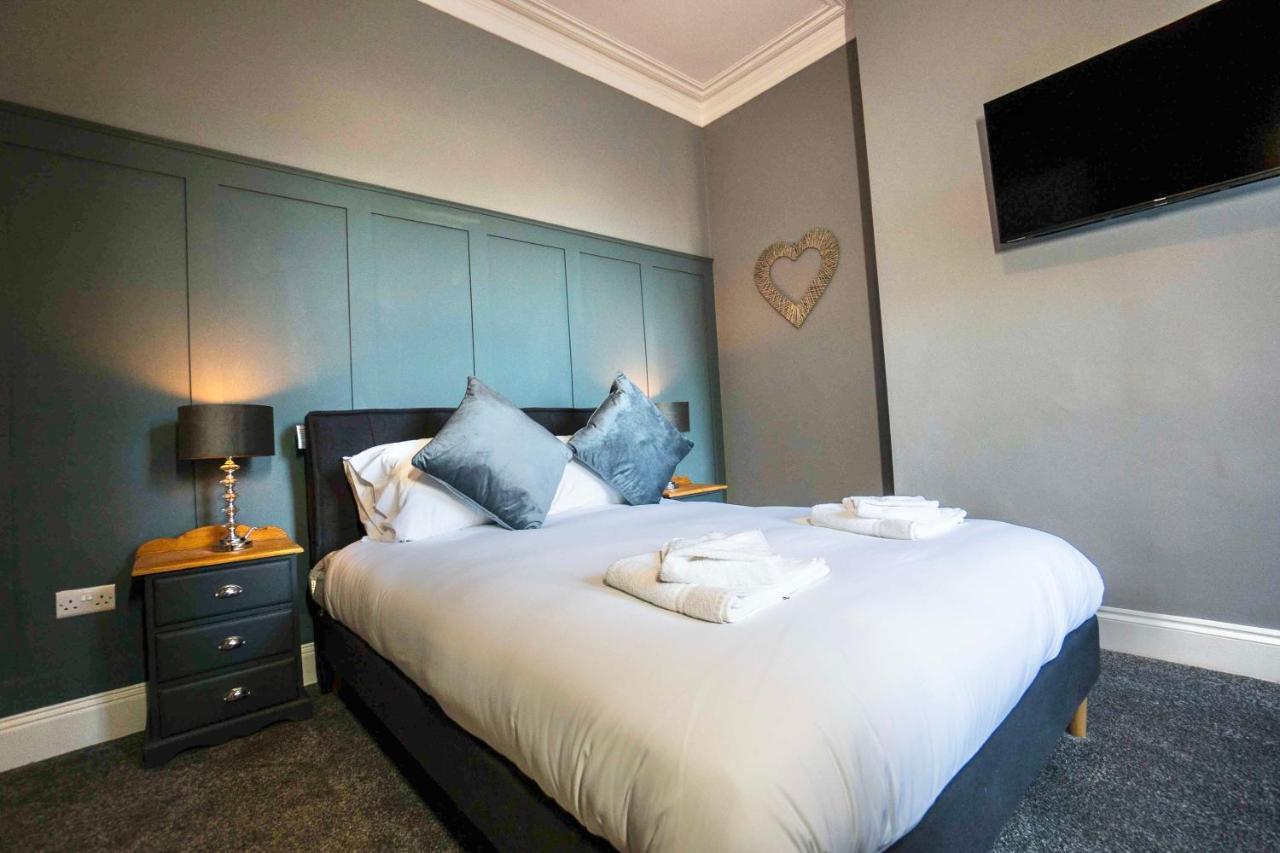 Westbourne Apartment *